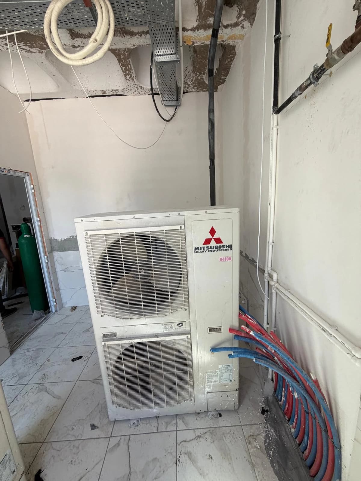 Mitsubishi Heavy dış ünite bağlantı ve boru tesisatı.